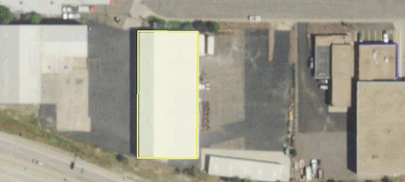 Industrial Warehouse with Yard For Rent