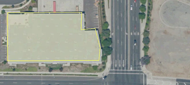 Ontario Warehouse with Secured Yard