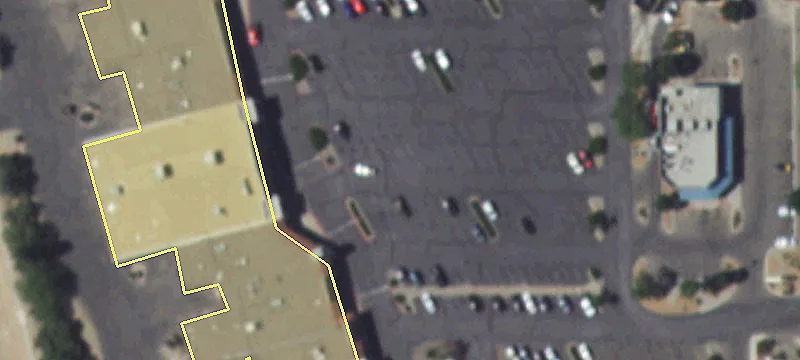 Retail Space in High Visibility Center