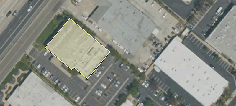 Industrial Building with Freeway Frontage