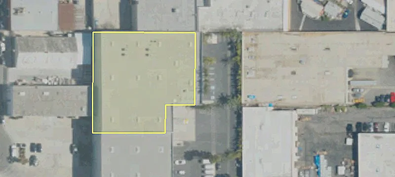 Industrial Building with Secured Yard