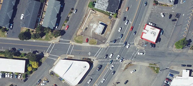 Grocery Outlet Anchored Shopping Center