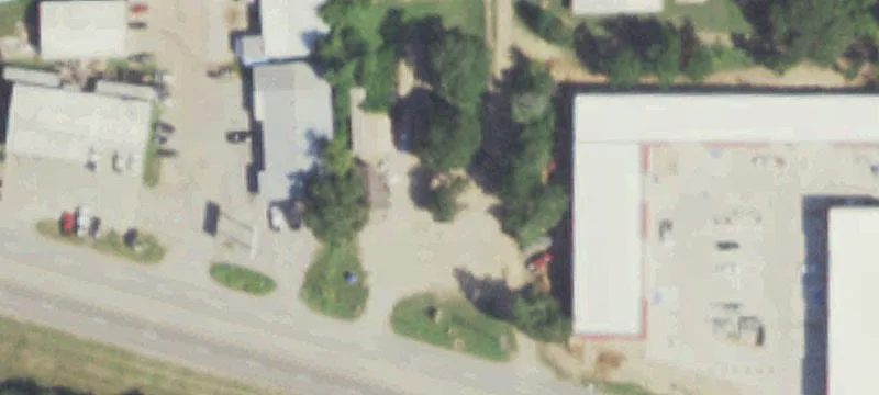 Versatile Corner Suite Near Highway
