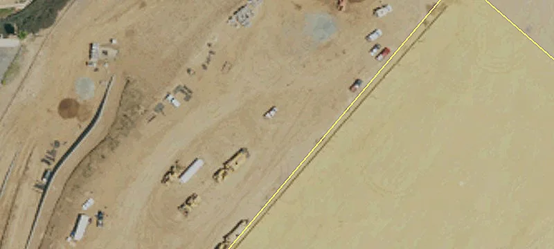 Industrial Building with Secured Yard