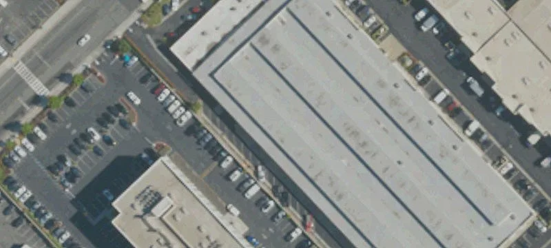 Commerce Industrial/Showroom Spaces For Rent