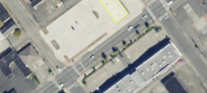 Retail Space on Highway 101