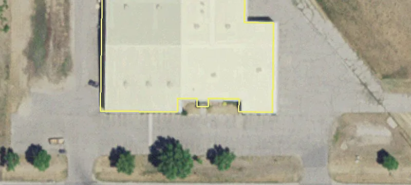 Spacious Industrial Building For Lease