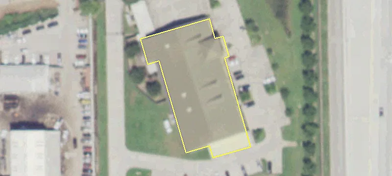 Industrial Office Warehouse on Large Lot