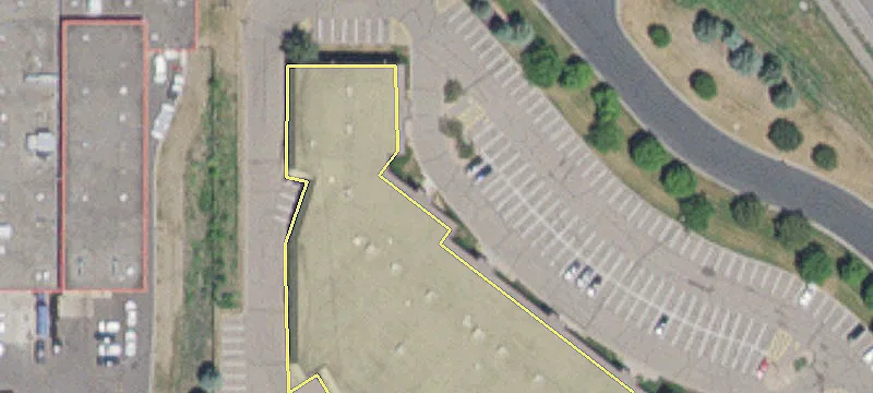 Office/Warehouse Building Near Highway 55