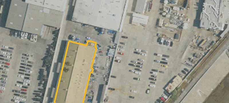 Manufacturing/Warehouse Buildings with Large Land