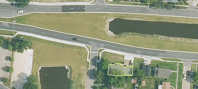 Esplanade Mall Retail Opportunity
