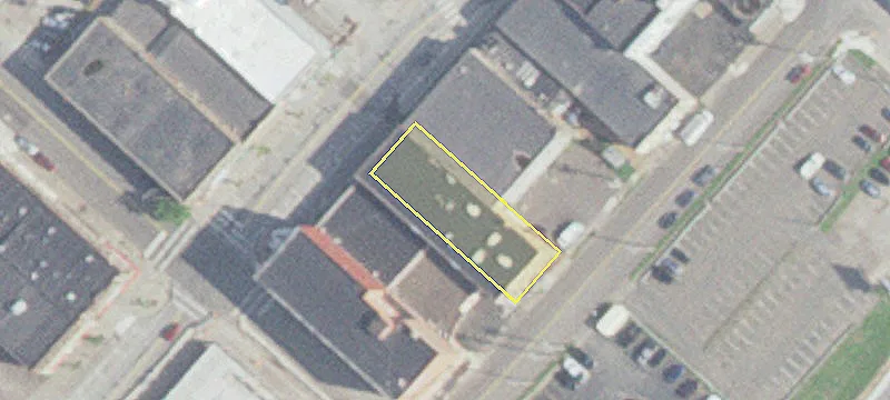 Retail Space in Lincoln Park