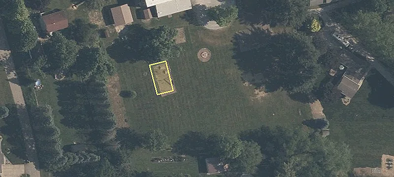 Spacious Building on Nearly 3 Acres