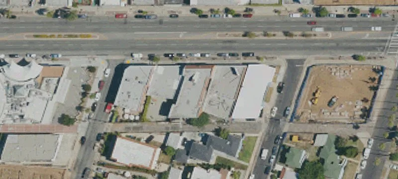 Commerce Warehouse Near 710 Freeway