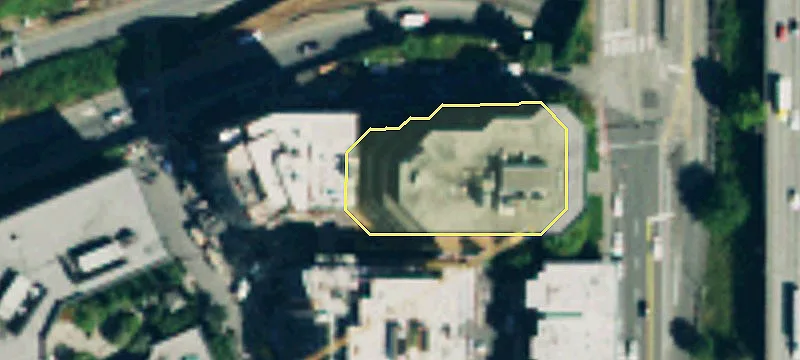 Corner Retail Space in Cascade
