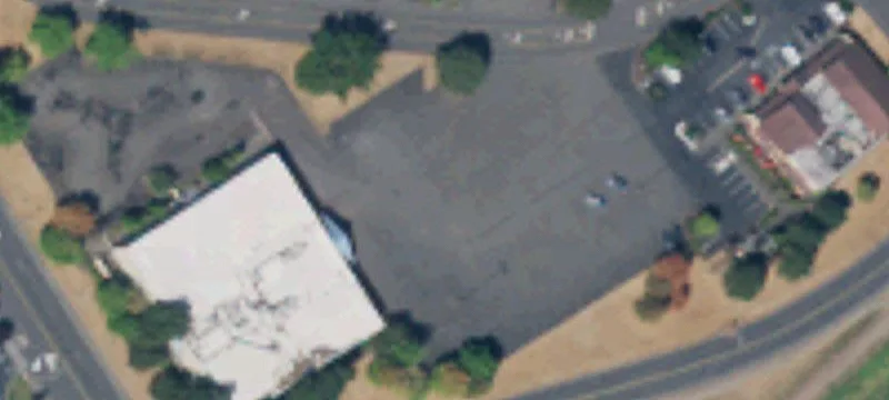 Retail Space in Kelso Location