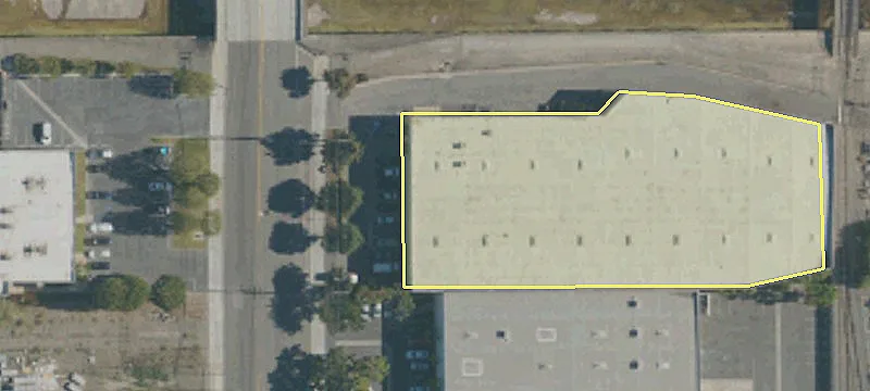 Warehouse with Fenced Yard
