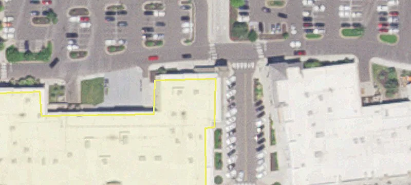 Retail Space in Maple Grove