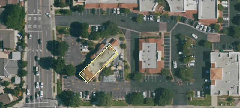 Stabilized NNN Investment Shopping Center