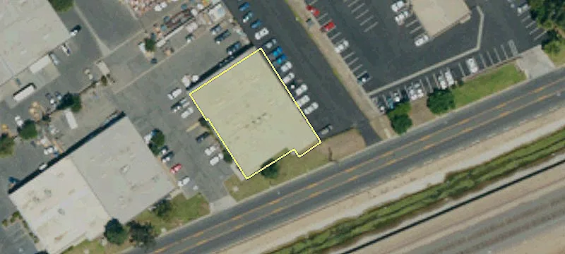 Fenced Lot on Sampson Avenue