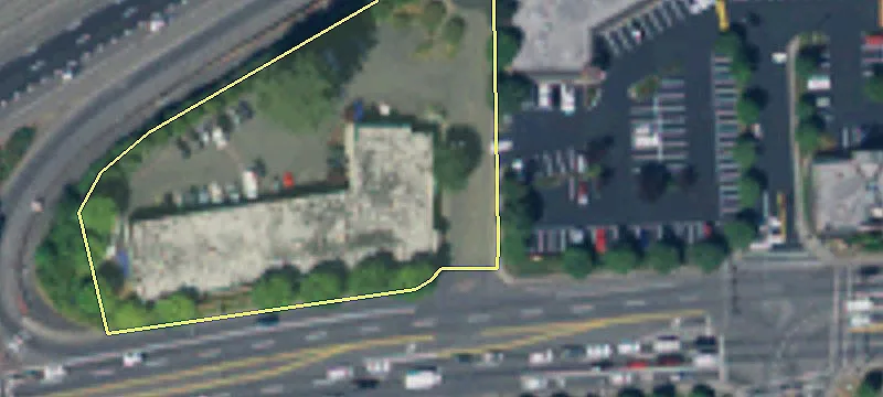 Retail Space Near I-5 On-Ramp