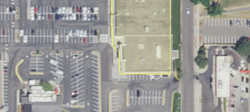 Retail Space in Edina Trade
