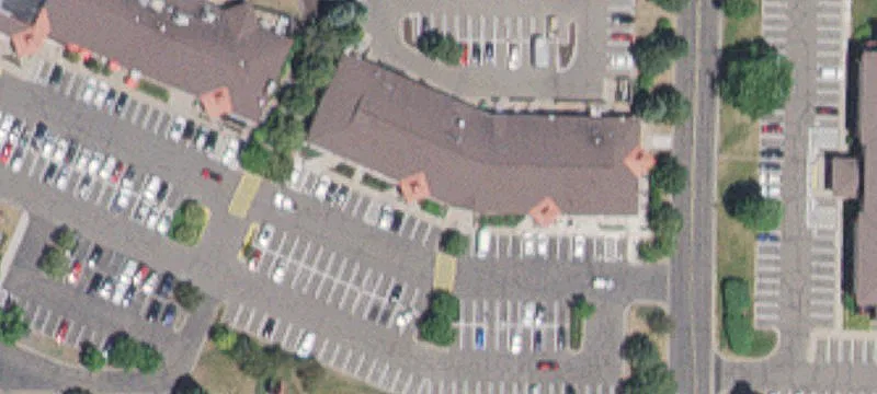 Retail Space in North Oaks