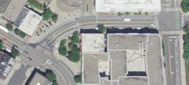 Bar/Restaurant & Apartments Opportunity