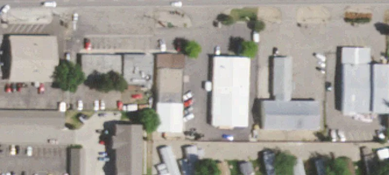 Versatile Retail/Industrial Property on Eisenhower