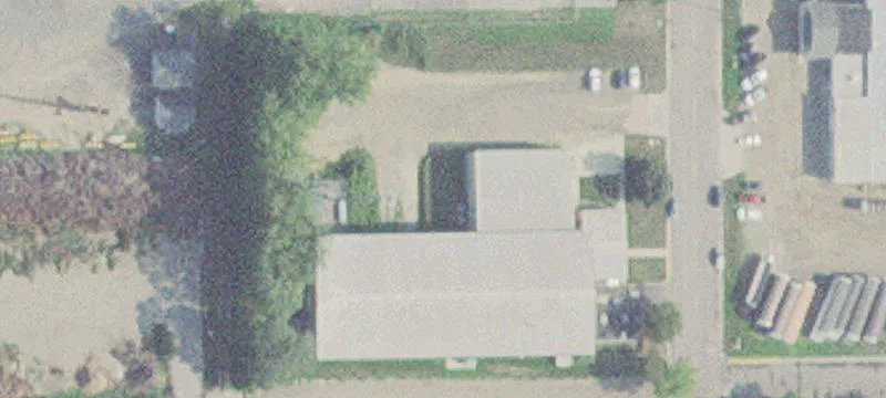 Spacious Warehouse with Refrigerated Space