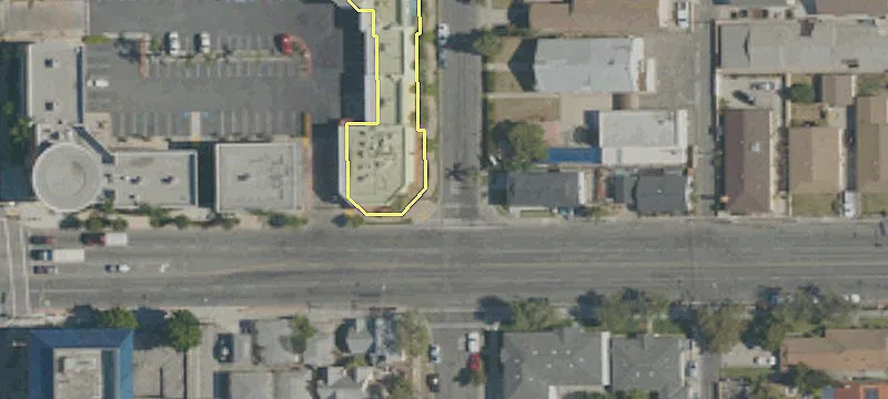 Retail Space on Pioneer Blvd