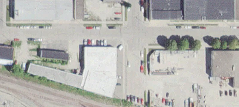 Versatile Commercial Property Near Downtown