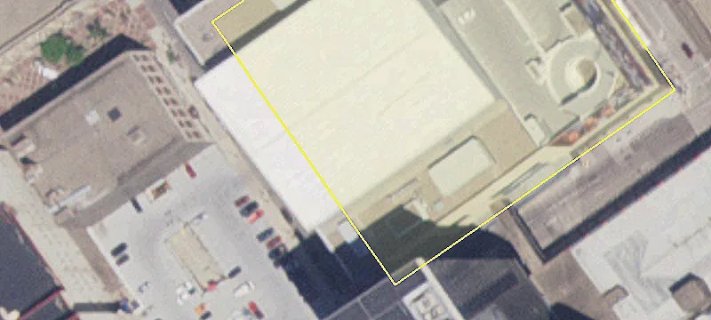 Spacious Retail/Office/Restaurant Space Available