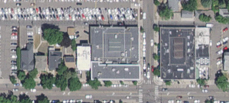 Retail Space in Shopping District