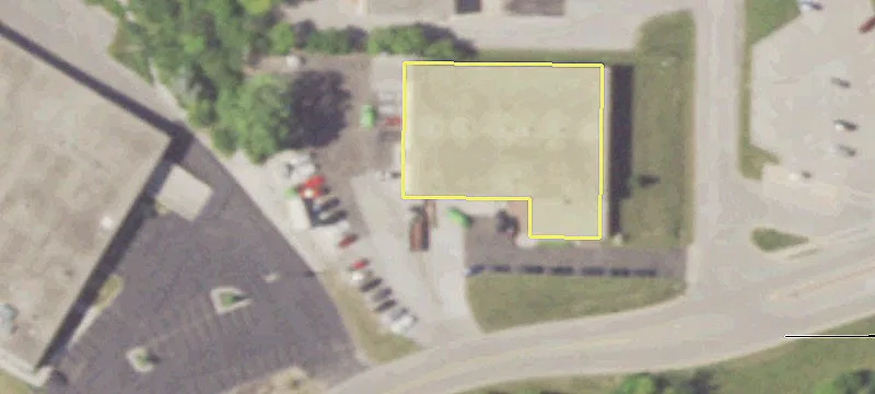 Menomonee Falls Single-Story Building