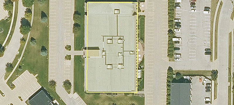 Hiawatha Office Building For Lease