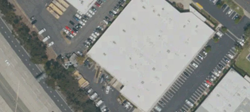 Showroom-Warehouse Building with Freeway Frontage