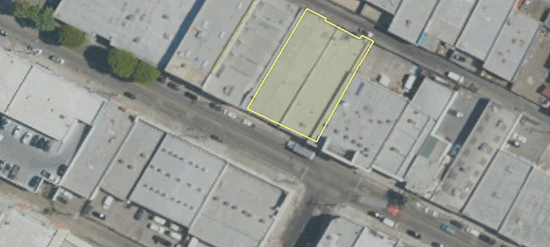 Industrial Building with 14' Clearance