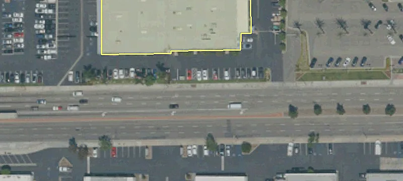 Santa Ana Freestanding Building