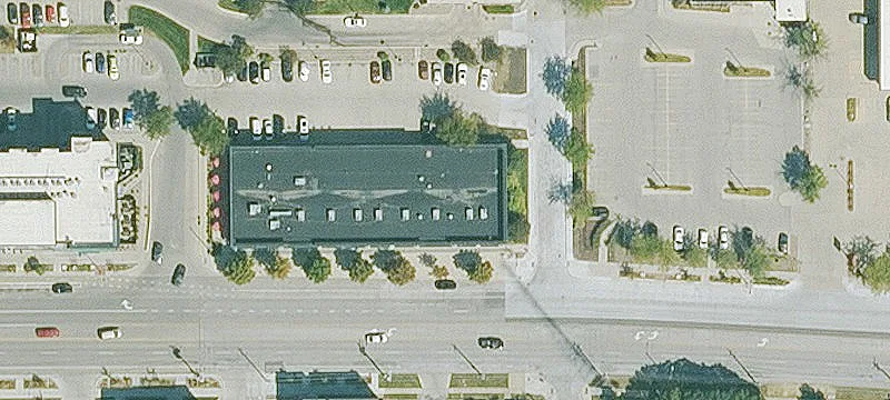 Retail Space on Ingersoll Avenue