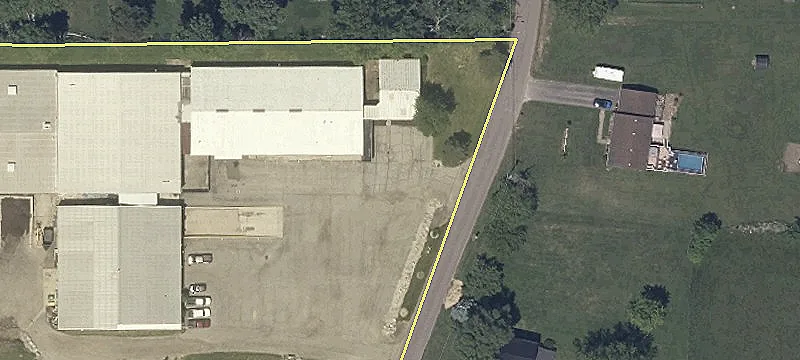 Versatile Crestline Manufacturing Warehouse Facility