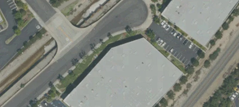Warehouse Space with High Clearance