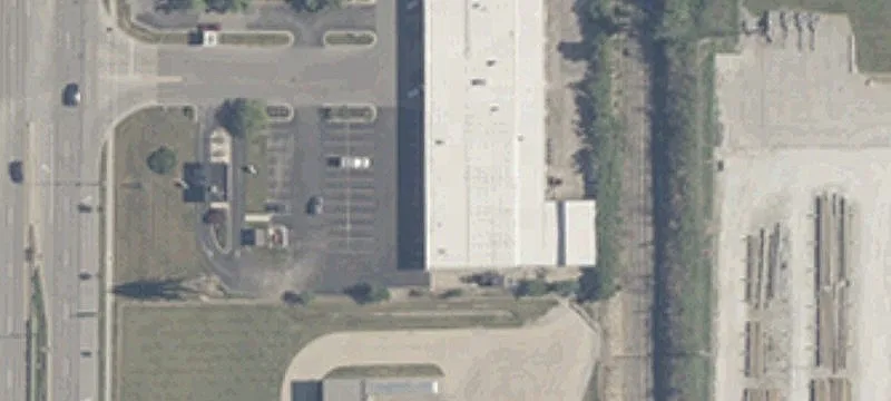 Retail/Office Space in Eastway Plaza