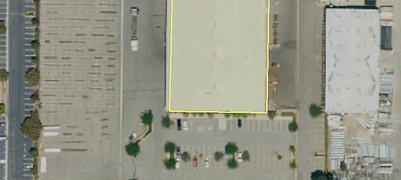 Industrial Building with Secured Yard