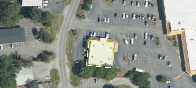 Retail Space in Quadrangle Center