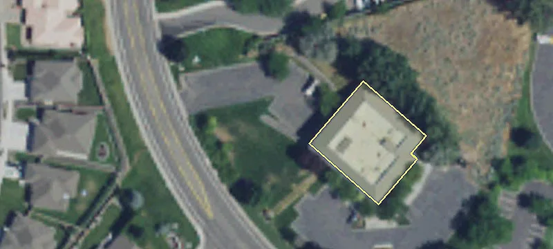 Kennewick Office Building on Acreage