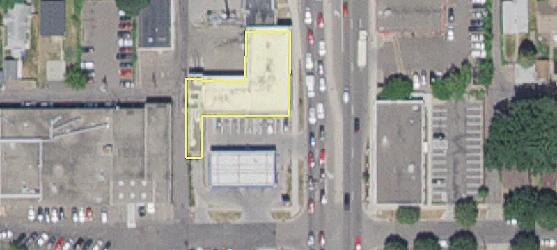 Retail Building on Snelling Avenue