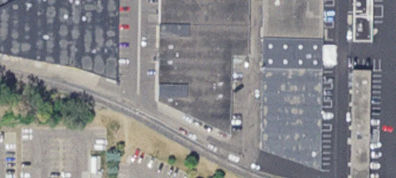 Functional Building in Great Location