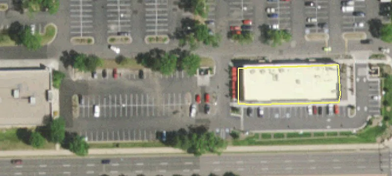 Retail Space in High Traffic Area