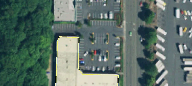 Prime Retail Space Southcenter Parkway